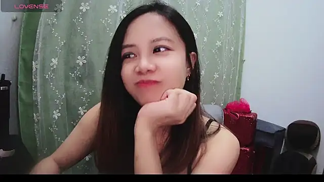 Candy bee520 online show from January 5, 2025, 3:34 pm