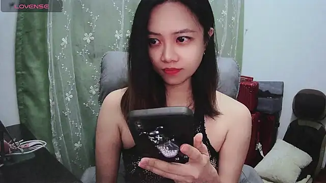 Candy bee520 online show from February 20, 2025, 3:52 pm