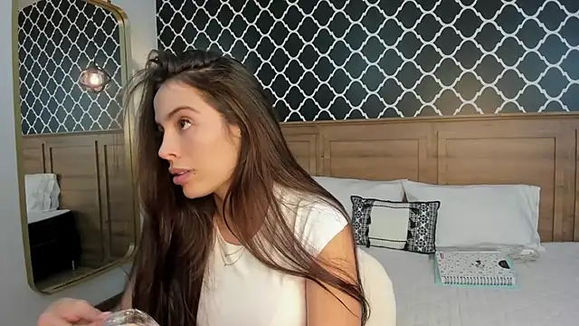 Snapshot of Amber_Rush_ chatting on September 23, 2025, 11:45 pm Amber Rush  online show from September 23, 2025, 11:45 pm