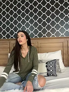 Snapshot of Amber_Rush_ chatting on February 17, 2025, 10:49 pm Amber Rush  online show from February 17, 2025, 10:49 pm