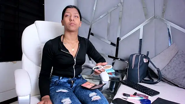 Snapshot of VaneLin18 chatting on October 2, 2025, 5:16 pm VaneLin18 online show from October 2, 2025, 5:16 pm