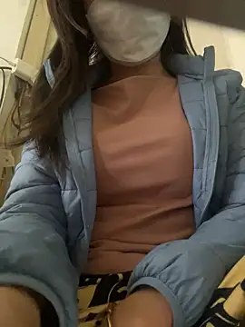 Tuongvy05 online show from February 25, 2025, 5:30 am