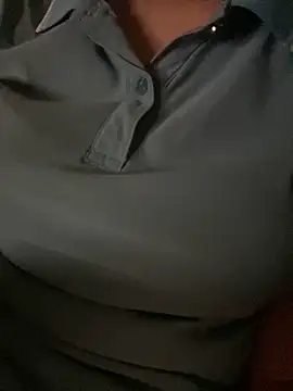 Tuongvy05 online show from October 13, 2025, 4:08 pm