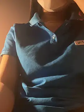 Tuongvy05 online show from April 1, 2026, 4:15 pm