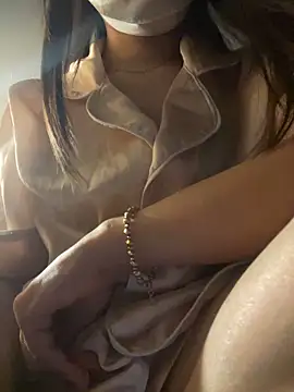 Tuongvy05 online show from March 24, 2026, 4:40 pm