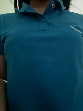 Snapshot of Tuongvy05 chatting on November 10, 2025, 8:41 am Tuongvy05 online show from November 10, 2025, 8:41 am