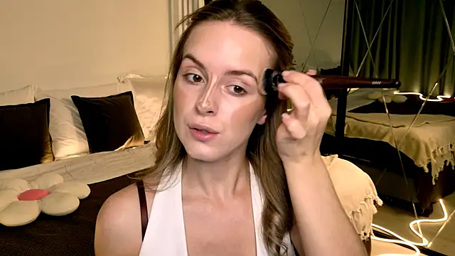 RozzitaBedberry online show from March 24, 2026, 11:10 am