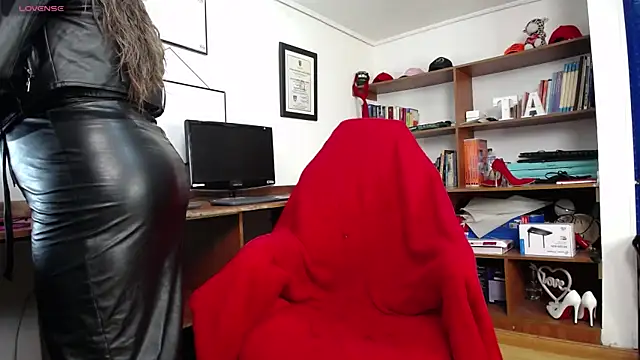 Snapshot of LiaTaylorr chatting on September 20, 2025, 12:21 pm LiaTaylorr online show from September 20, 2025, 12:21 pm