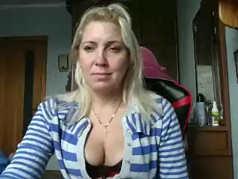 Snapshot of IrinaB1 chatting on October 9, 2025, 7:20 am IrinaB1 online show from October 9, 2025, 7:20 am