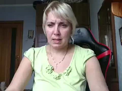 Snapshot of IrinaB1 chatting on November 26, 2025, 8:25 am IrinaB1 online show from November 26, 2025, 8:25 am