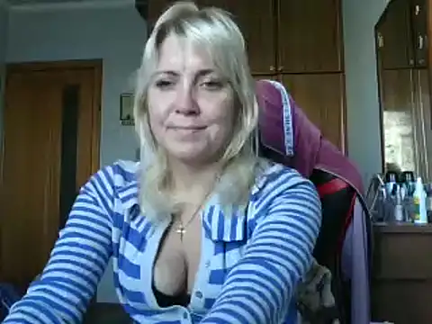 Snapshot of IrinaB1 chatting on October 4, 2025, 6:26 am IrinaB1 online show from October 4, 2025, 6:26 am