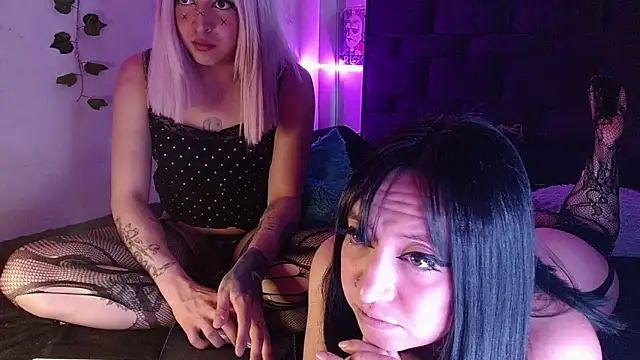 Snapshot of the_lesbian_game chatting on March 4, 2025, 6:37 am the lesbian game online show from March 4, 2025, 6:37 am