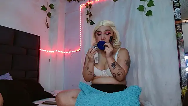 the lesbian game online show from February 14, 2026, 6:30 pm