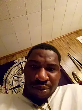 Snapshot of 007Giovani chatting on September 12, 2025, 12:11 am 007Giovani online show from September 12, 2025, 12:11 am