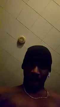 Snapshot of 007Giovani chatting on January 12, 2026, 4:08 am 007Giovani online show from January 12, 2026, 4:08 am