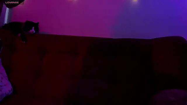 Snapshot of ohpetitemuse chatting on November 19, 2025, 3:23 pm ohpetitemuse online show from November 19, 2025, 3:23 pm