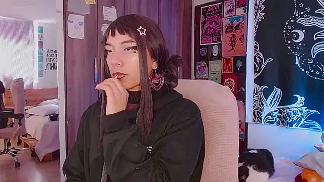 melissahowl online show from November 5, 2025, 6:11 pm