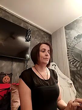 Snapshot of IsisBlake chatting on October 17, 2025, 5:37 pm IsisBlake online show from October 17, 2025, 5:37 pm