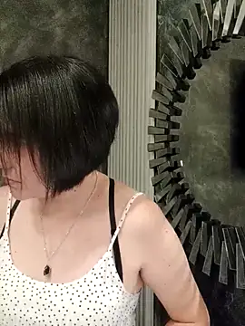 Snapshot of IsisBlake chatting on March 21, 2025, 2:29 pm IsisBlake online show from March 21, 2025, 2:29 pm