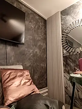 Snapshot of IsisBlake chatting on November 5, 2025, 7:28 pm IsisBlake online show from November 5, 2025, 7:28 pm