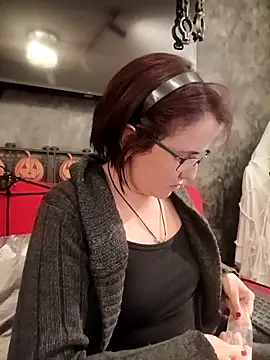 Snapshot of IsisBlake chatting on October 10, 2025, 3:57 pm IsisBlake online show from October 10, 2025, 3:57 pm