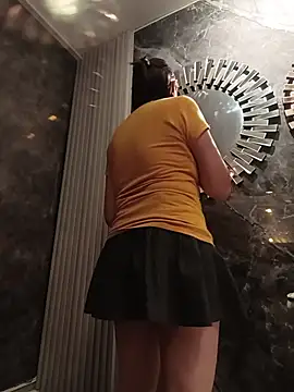 Snapshot of IsisBlake chatting on February 2, 2026, 9:03 pm IsisBlake online show from February 2, 2026, 9:03 pm