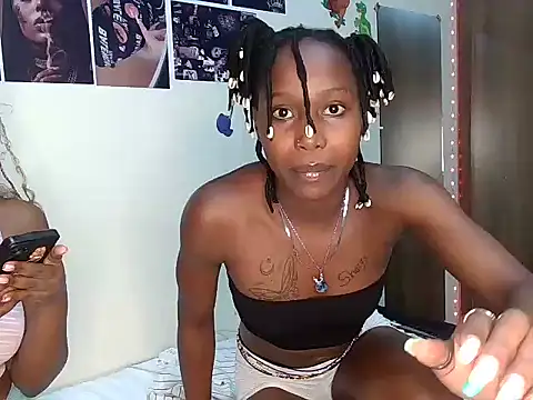 Snapshot of Sexyvyee_ chatting on September 24, 2025, 6:47 pm Sexyvyee online show from September 24, 2025, 6:47 pm