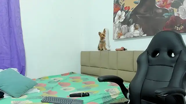 Snapshot of lilybaudyn_ chatting on November 3, 2025, 7:28 pm lilybaudyn online show from November 3, 2025, 7:28 pm