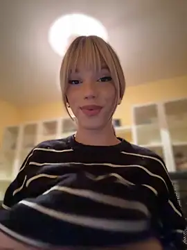 Carlita cute online show from February 2, 2026, 11:04 pm