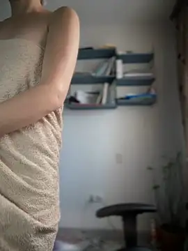 Snapshot of Crazy-Rosa chatting on February 18, 2025, 3:21 am Crazy-Rosa online show from February 18, 2025, 3:21 am