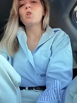 Snapshot of Crazy-Rosa chatting on March 14, 2025, 12:07 pm Crazy-Rosa online show from March 14, 2025, 12:07 pm