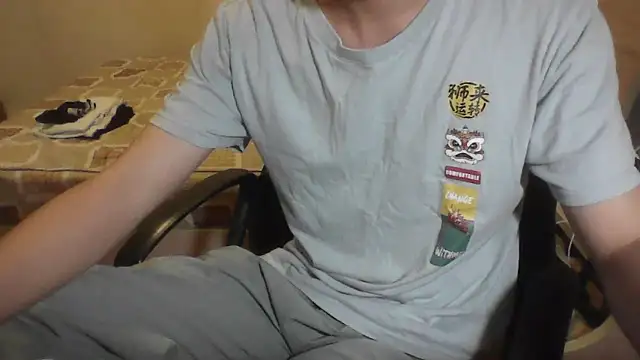 Snapshot of YunheLEE chatting on April 6, 2026, 3:35 pm YunheLEE online show from April 6, 2026, 3:35 pm