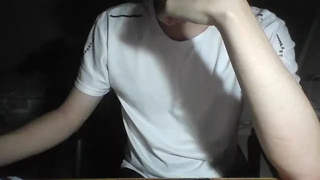 Snapshot of YunheLEE chatting on April 8, 2026, 2:18 pm YunheLEE online show from April 8, 2026, 2:18 pm