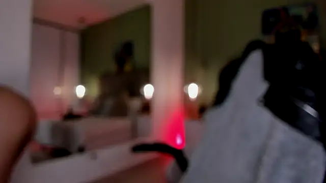 Snapshot of Samaanthaa_ chatting on December 1, 2025, 8:42 pm Samaanthaa online show from December 1, 2025, 8:42 pm