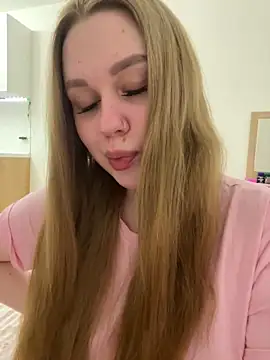Snapshot of Marylallka5 chatting on April 29, 2026, 3:05 pm Marylallka5 online show from April 29, 2026, 3:05 pm