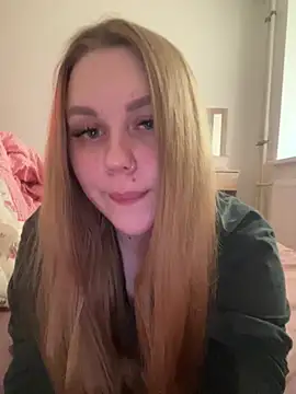 Snapshot of Marylallka5 chatting on May 31, 2026, 7:03 am Marylallka5 online show from May 31, 2026, 7:03 am