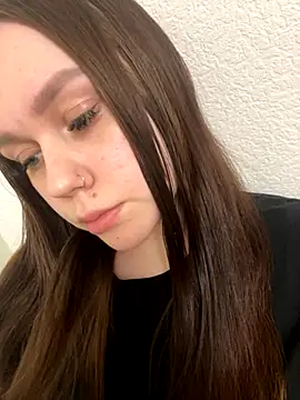 Marylallka5 online show from September 17, 2025, 9:39 pm