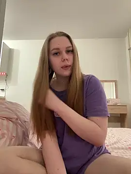 Snapshot of Marylallka5 chatting on April 24, 2026, 3:03 pm Marylallka5 online show from April 24, 2026, 3:03 pm