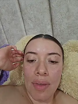 valery mora online show from February 14, 2026, 10:32 pm