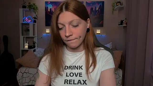 Snapshot of Lolly_Haze chatting on July 11, 2026, 4:13 am Lolly Haze online show from July 11, 2026, 4:13 am