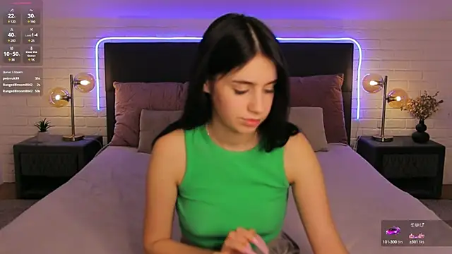 Snapshot of Dina_Foxxx chatting on January 30, 2025, 4:13 pm Dina Foxxx online show from January 30, 2025, 4:13 pm