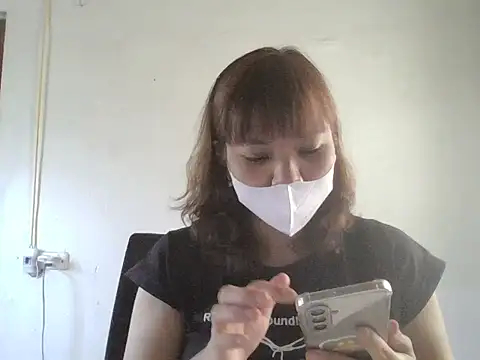 Angela-Eira online show from May 26, 2026, 1:15 am