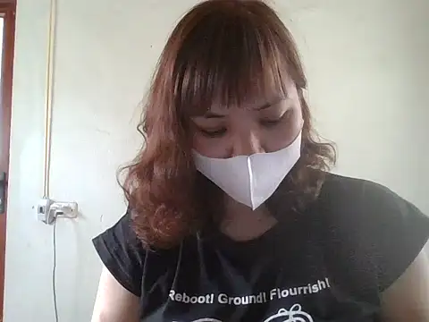 Angela-Eira online show from May 12, 2026, 6:43 am