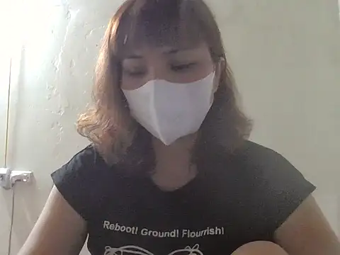 Angela-Eira online show from May 8, 2026, 12:03 am
