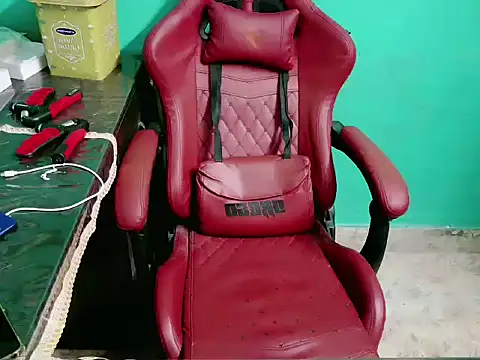 Snapshot of telugu_boy_ chatting on December 22, 2025, 5:29 am telugu boy online show from December 22, 2025, 5:29 am