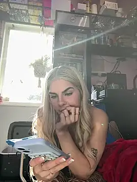 Snapshot of delicioussdixie chatting on February 6, 2026, 9:22 pm delicioussdixie online show from February 6, 2026, 9:22 pm