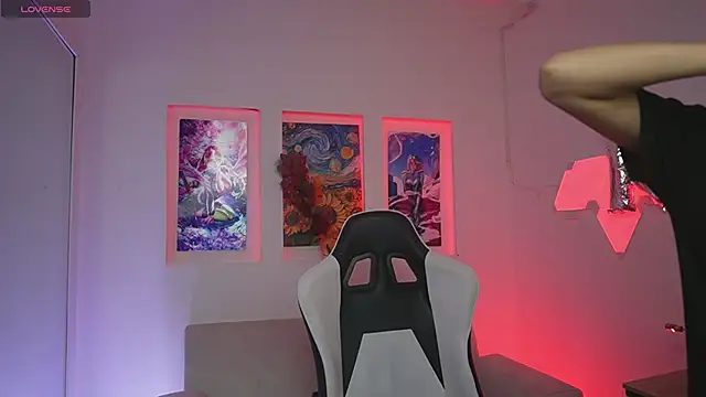 KayraOwen online show from October 27, 2025, 12:06 pm