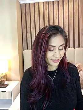 MonicaMoret online show from March 11, 2025, 12:17 pm