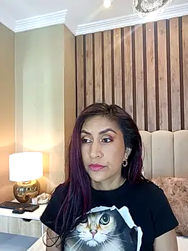 MonicaMoret online show from March 19, 2025, 12:23 pm