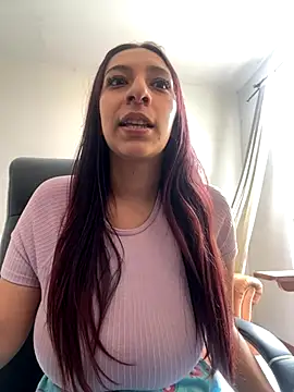 Snapshot of Dahian_XXX chatting on November 9, 2025, 5:28 pm Dahian XXX online show from November 9, 2025, 5:28 pm